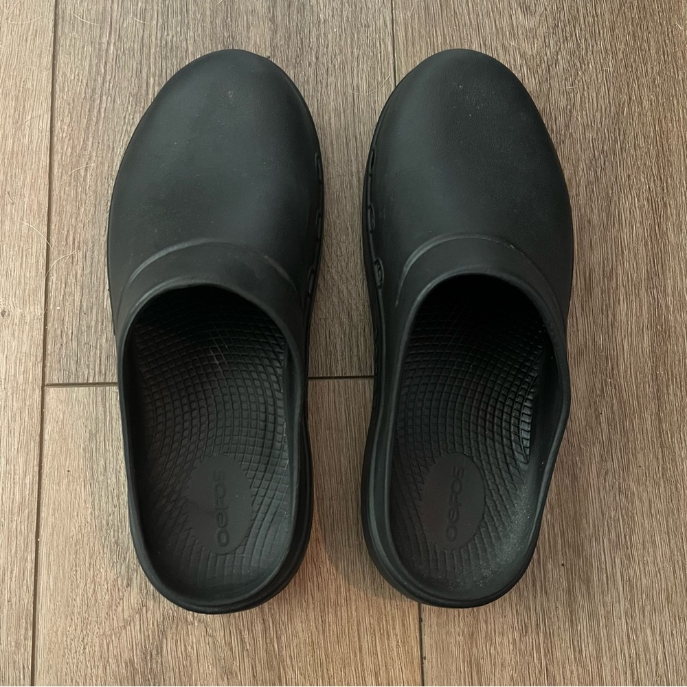 Oofos • Oocloog Clog Black